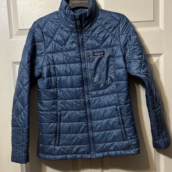 Patagonia Navy Insulated Jacket - Picture 1 of 7